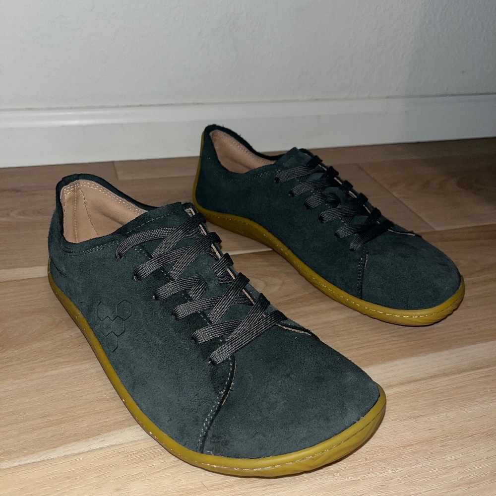 Vivobarefoot Suede Addis. Barefoot minimalist shoes